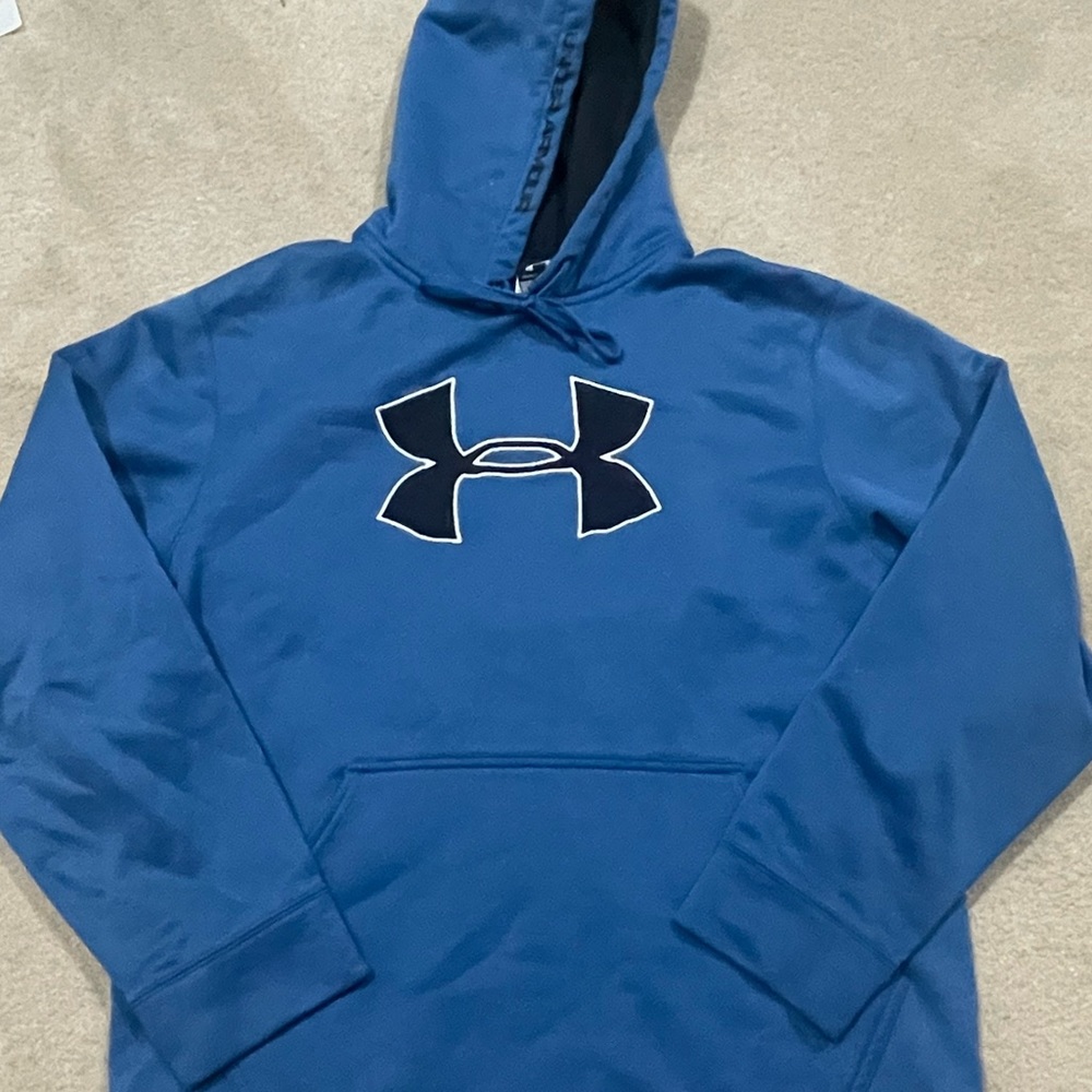 Under Armour sweatshirt
